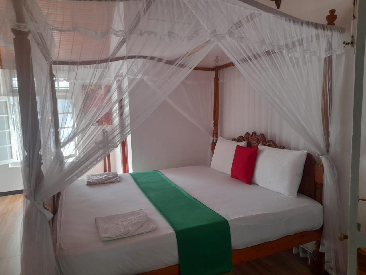 Tranquility Guest House Hikkaduwa Kültér fotó