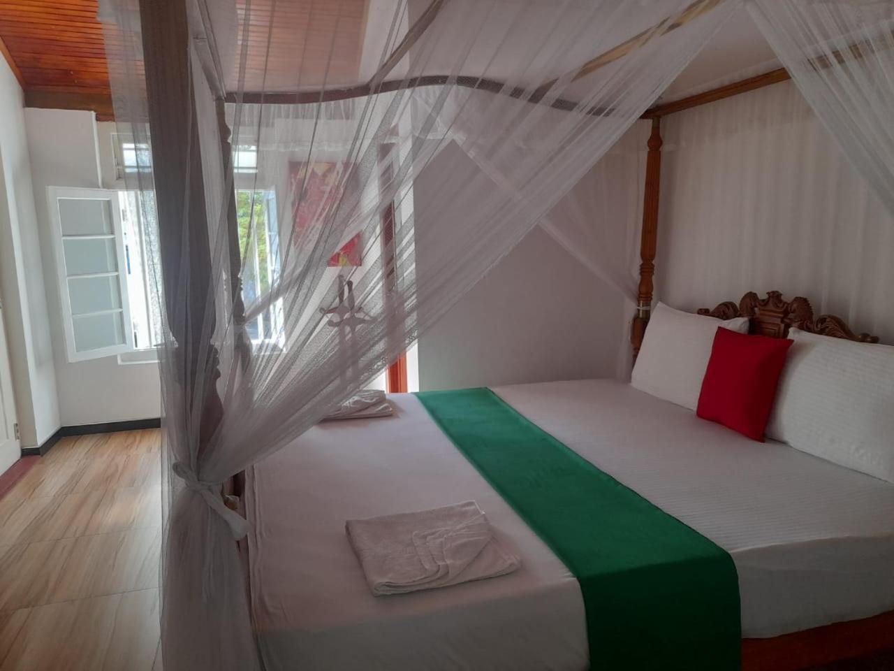 Tranquility Guest House Hikkaduwa Kültér fotó
