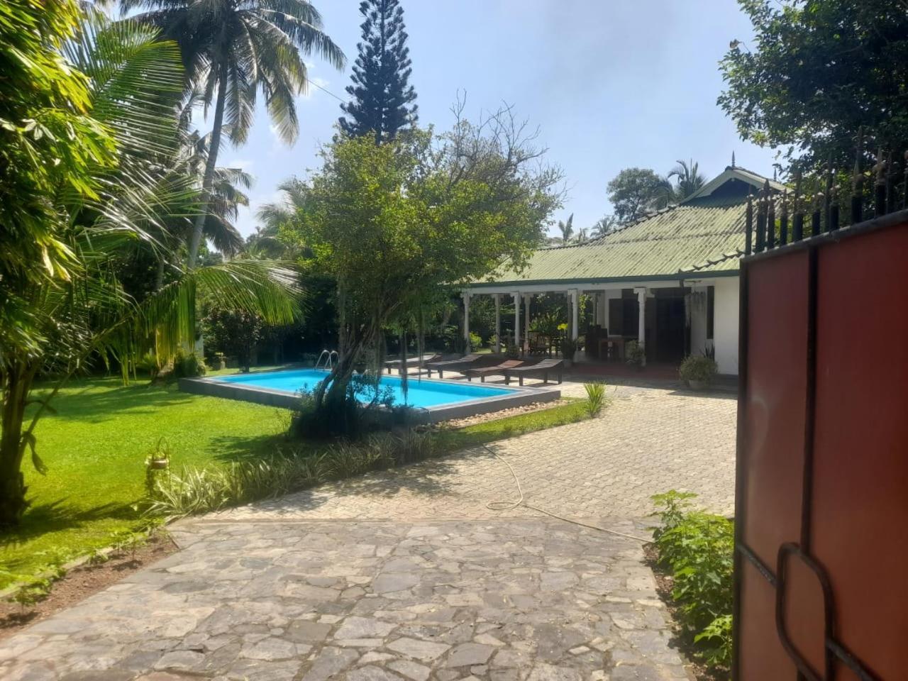 Tranquility Guest House Hikkaduwa Kültér fotó